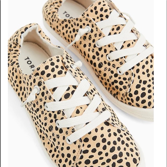 torrid Shoes - Nwt Torrid Cheetah print Ruched Sneakers wide widt